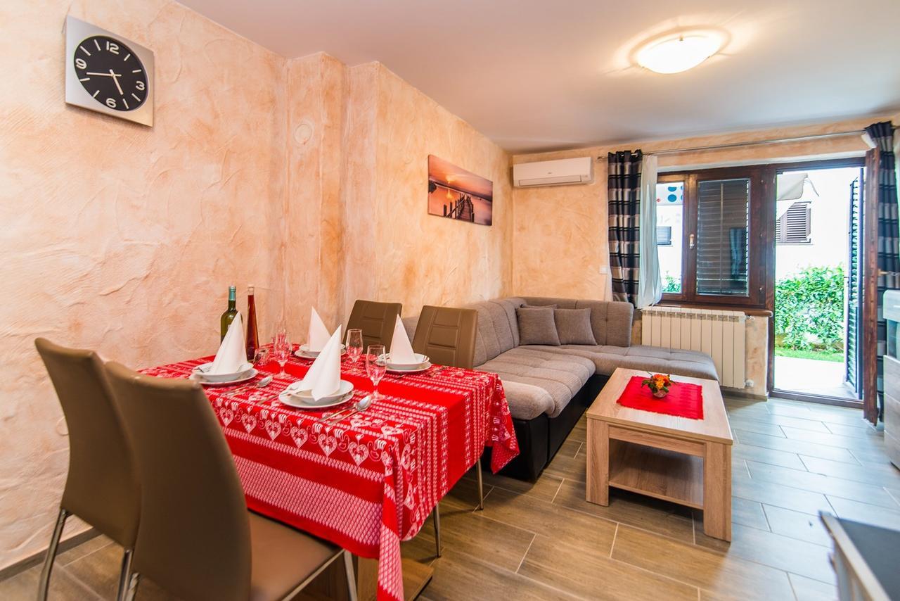 Apartment Stela Poreč Extérieur photo
